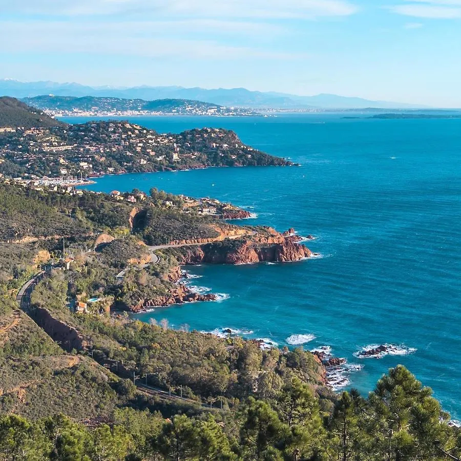 Studio Frejus 1-4 Pers Avec Parking Prive Residence 2Km Mer & Base Nature Apartment